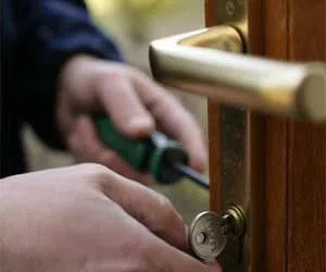Lock Safe Services Des Moines, IA 515-325-0151 - lock-change